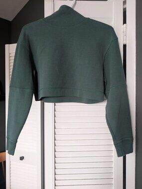 ✨3/$30 - Twik par Simons Green Cropped Mock Neck Sweatshirt S